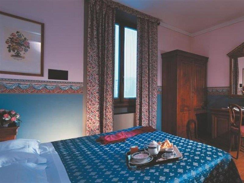 Ih Hotels Firenze Select Pokoj fotografie